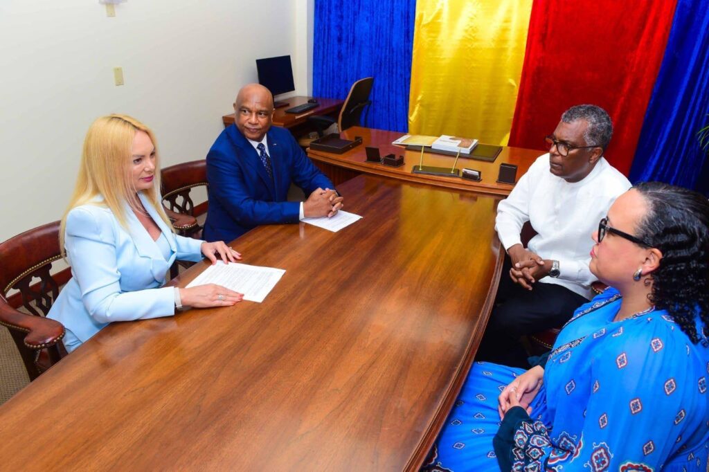 571478308_1117918620516518_4754378716365071648_n